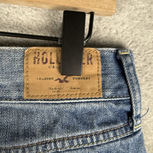 Hollister Shorts Womens 29/9 Blue Cut Offs Denim Ripped Distressed Medium Wash - Picture 3 of 9